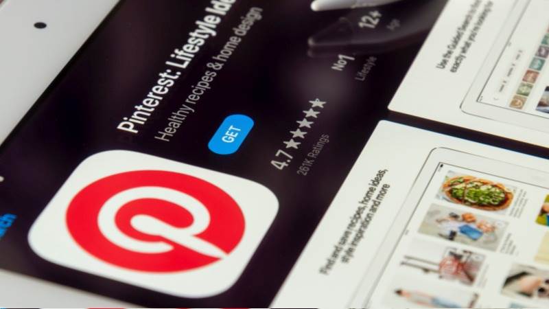 Pinterest CEO Silbermann steps down