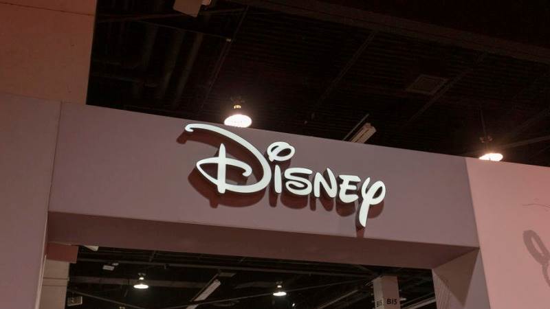 Disney extends CEO Chapek’s contract by 3 years