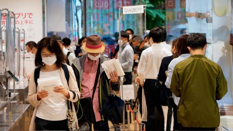 Japan’s consumer confidence slips in June