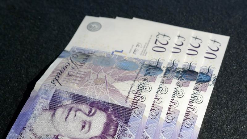 Pound plunges to lowest level since March 2020