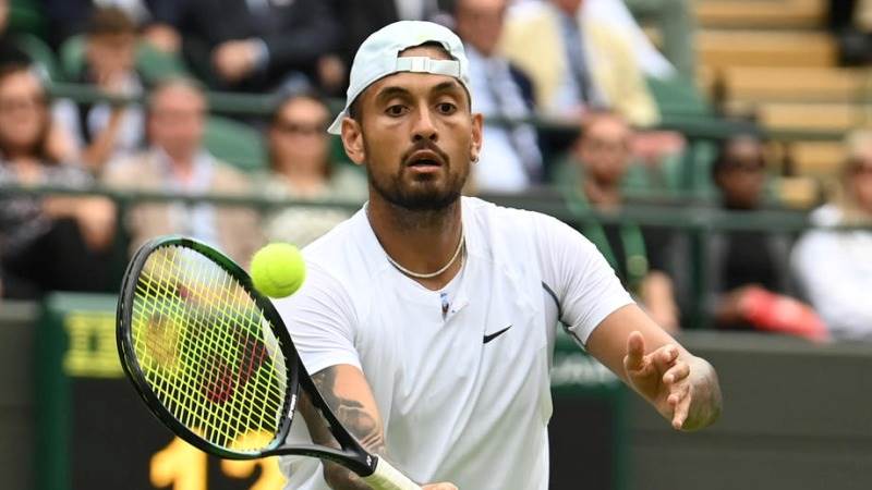 Kyrgios beats Garin to reach Wimbledon SF