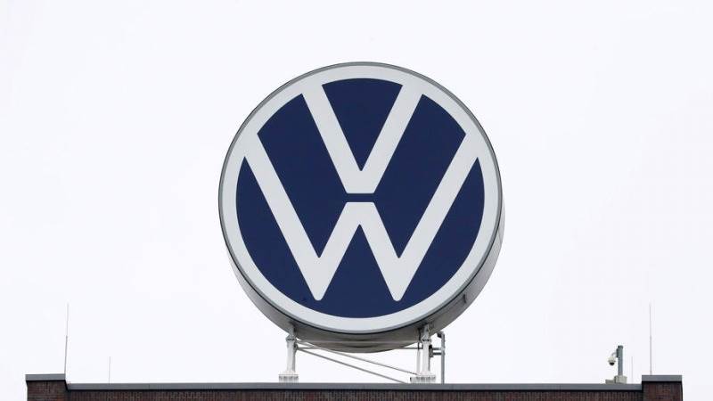 VW warns chip shortage will remain an issue in 2023