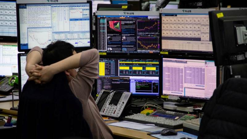 Asian stocks tumble after Wall Street ends lower