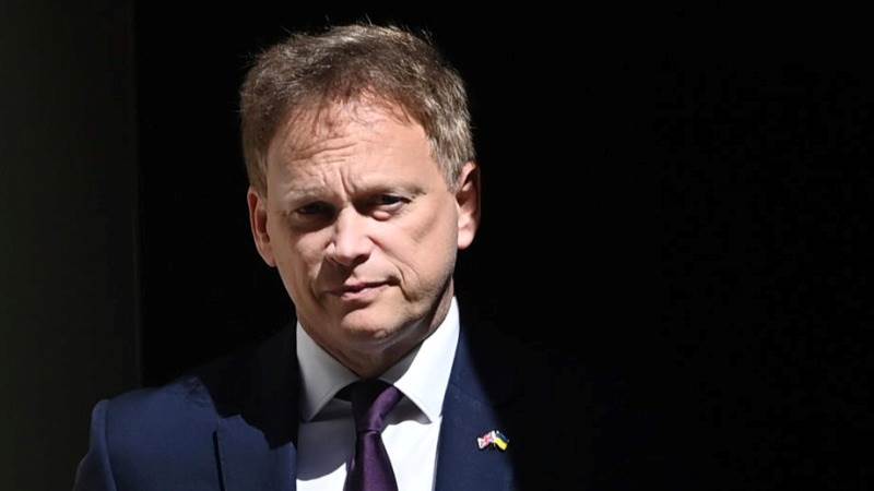 Shapps leaves Tory leadership race, backs Sunak