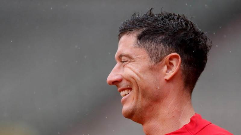 Lewandowski to transfer from Bayern to Barcelona in €50M deal