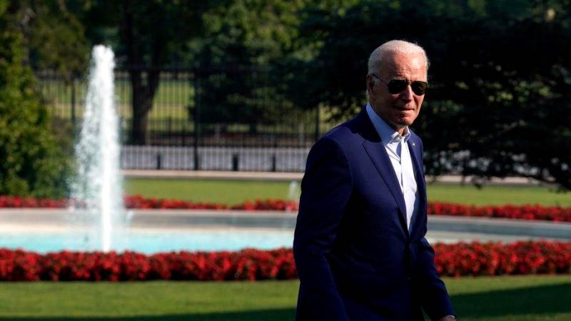 Biden’s symptoms ‘continue to improve’ – WH physician