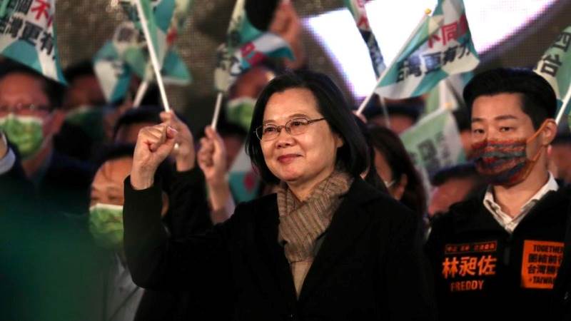 Taiwan president oversees drills amid pressure from China