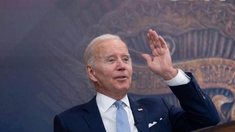 Biden urges US to respect anti-COVID measures