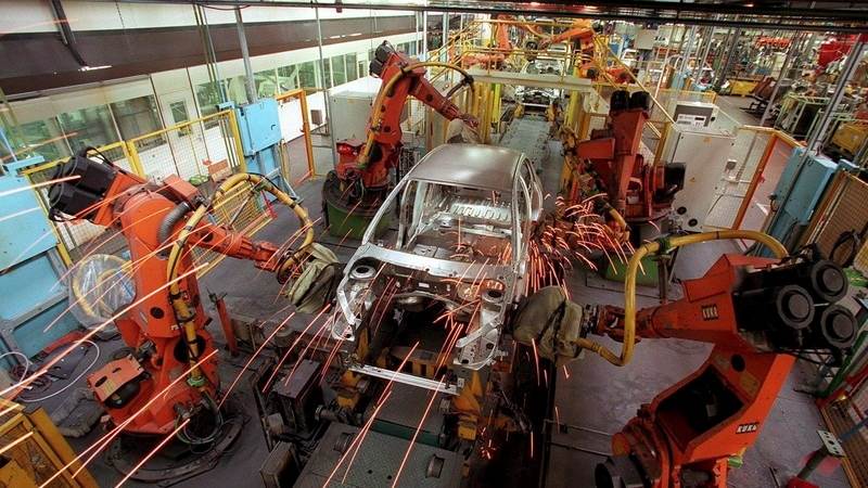 UK manufacturing growth slows in July