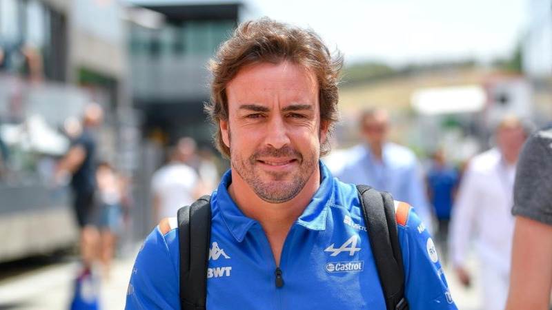 Alonso to drive F1 for Aston Martin in 2023