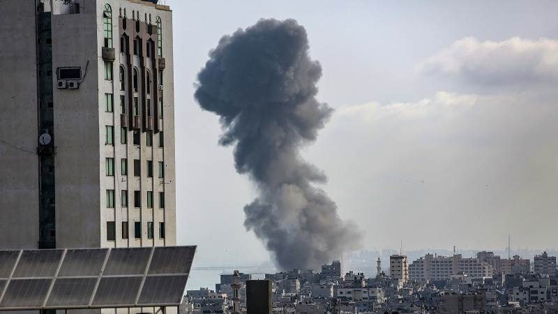 Israel launches airstrikes targeting Gaza Strip