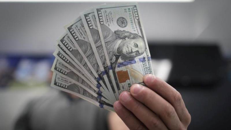 Dollar up after US labor market figures