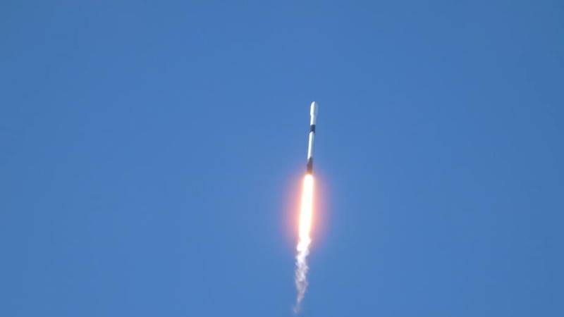 SpaceX raises nearly $250M from equity sale