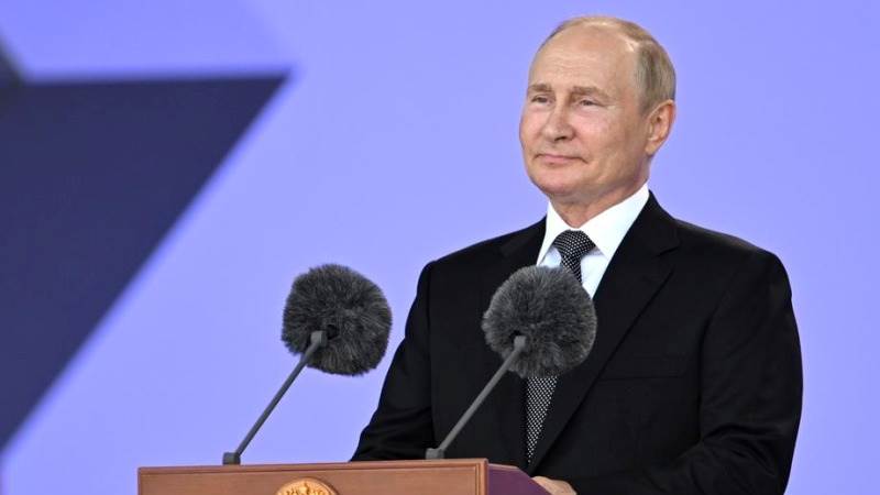 Putin: NATO is moving east