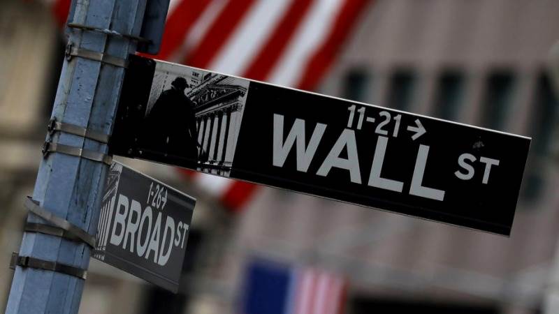 US mostly lower in premarket ahead of economic updates