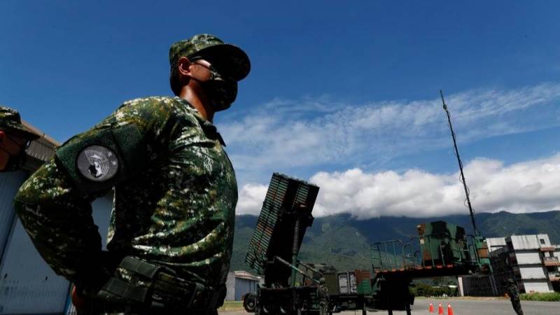 Taiwan accuses China of continuing army activities near it