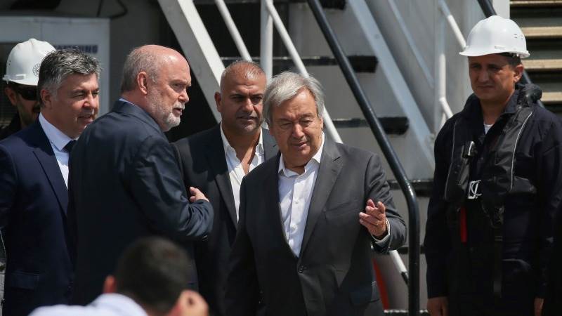 UN secretary-general inspects grain ship in Istanbul