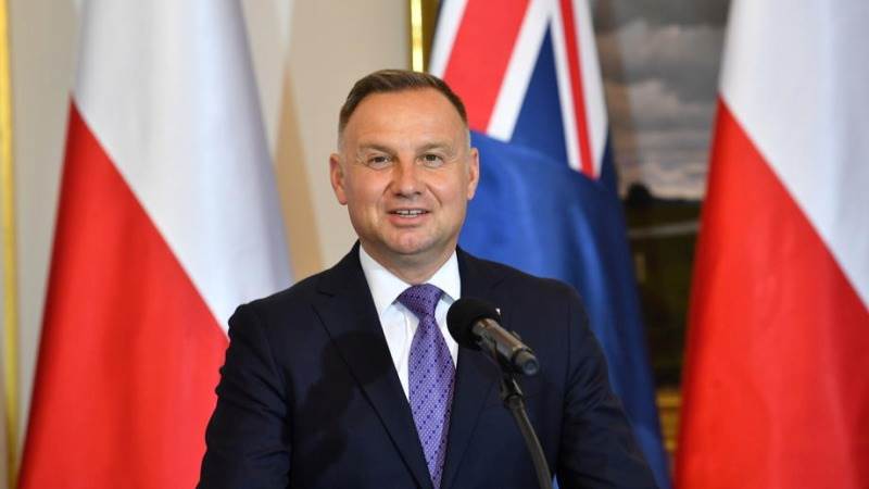 Polish president arrives in Kiev to discuss new support