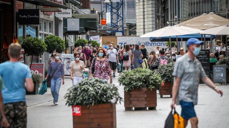 Ifo: Germany’s business climate falls slightly in August