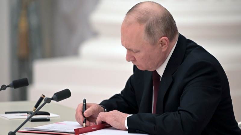 Putin approves increase of Russian armed forces