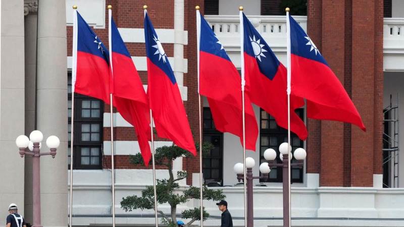 Report: US congressmen to visit Taiwan today