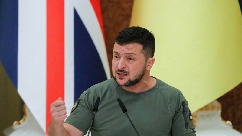 Zelensky calls for action after Russian referenda