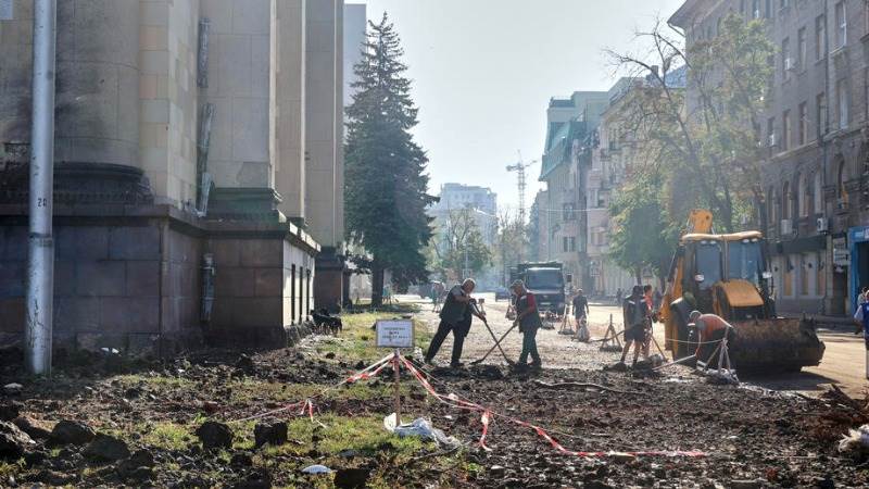 Russian strikes on Kharkiv leave at least four dead