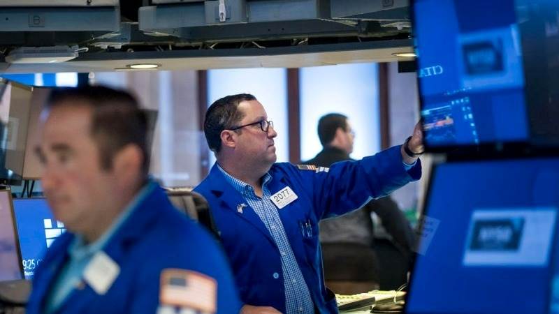 Wall Street extends gains after jobs data