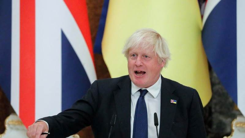 Johnson accepts refugees minister’s resignation