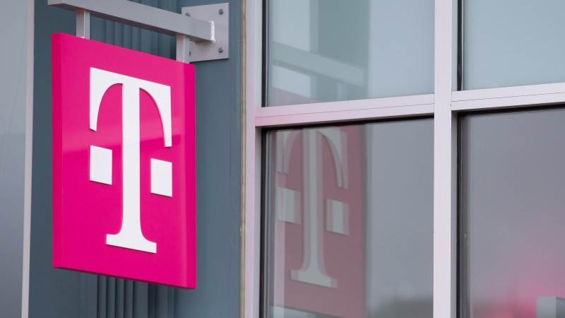 T-Mobile US announces $14B stock repurshase