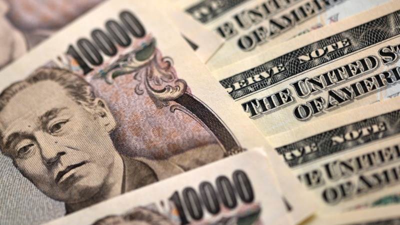 Dollar falls after ECB rate hike, Kuroda-Kishida meeting