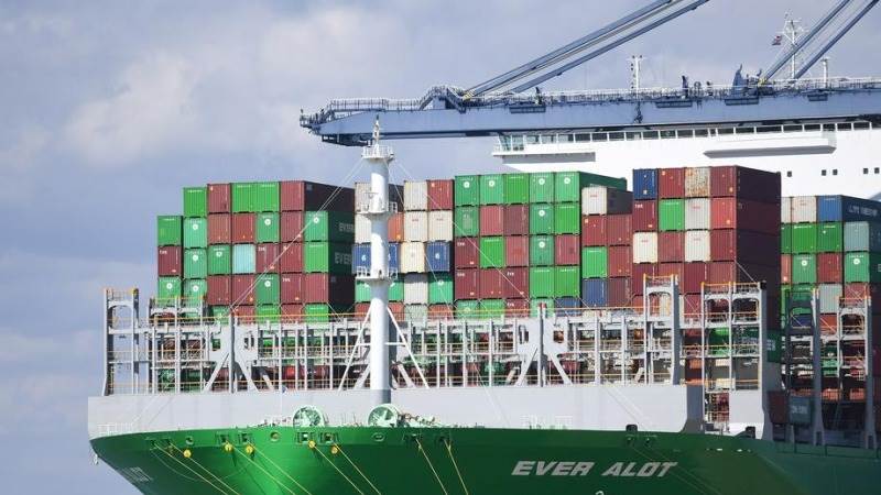 UK trade deficit widens as goods imports increase