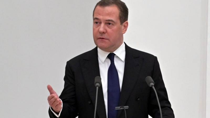 Medvedev: Ukraine’s security guarantees call prelude to WWIII