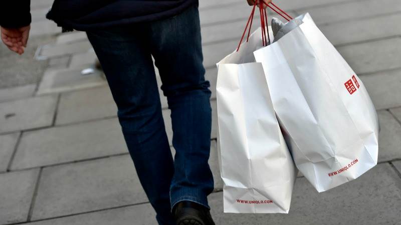 UK retail sales decline 1.6% in August