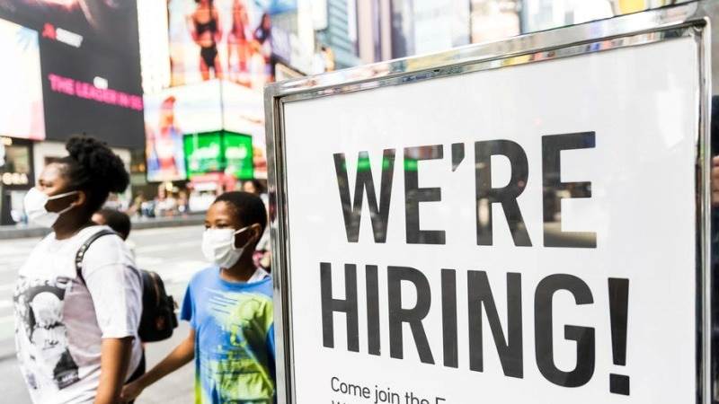 US initial jobless claims up 5,000 to 213,000