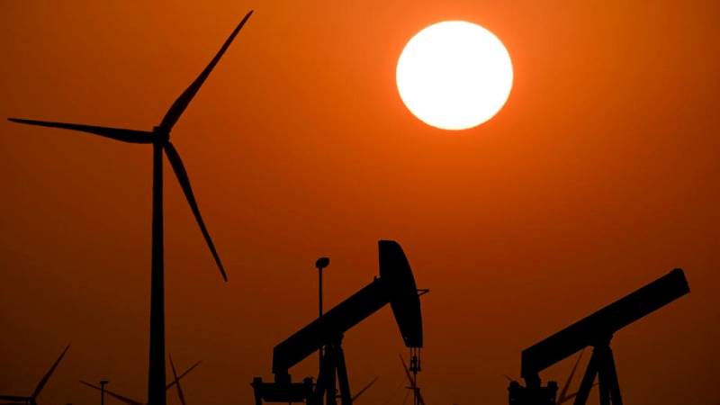 Oil prices fall on recession fears