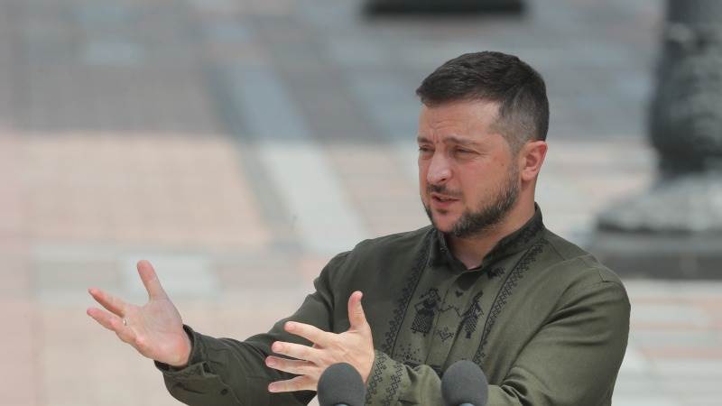 Zelensky calls to stop Putin, reverse damage of war