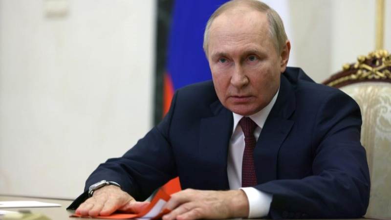 Putin signs laws on accession of 4 regions