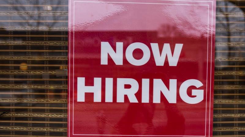 US private payrolls up 208,000 in September – ADP