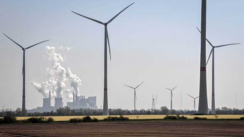 UK to cap renewable energy revenues – report