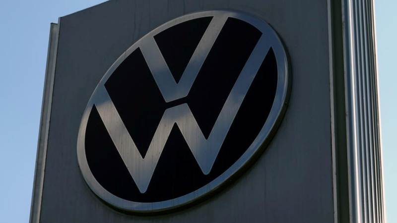 VW seeking up to 30% automation at new EV plant