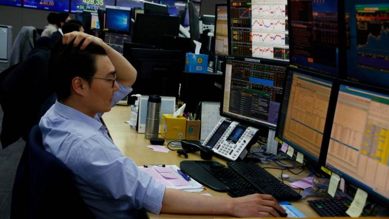 Asia-Pacific trades lower amid regional instability