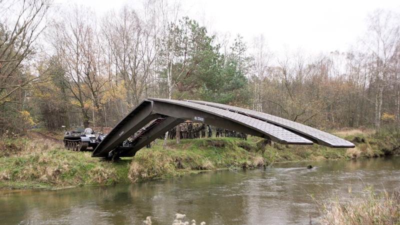 Germany delivers bridge layer tanks to Ukraine – reports