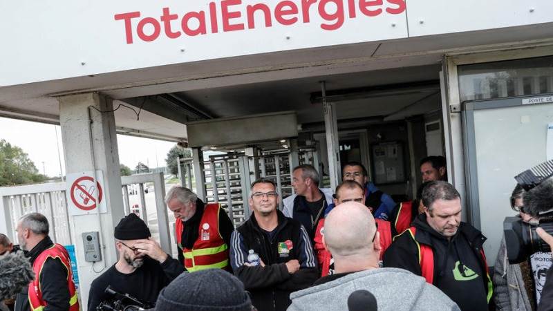 Strike at TotalEnergies French refineries to continue on Wednesday – report