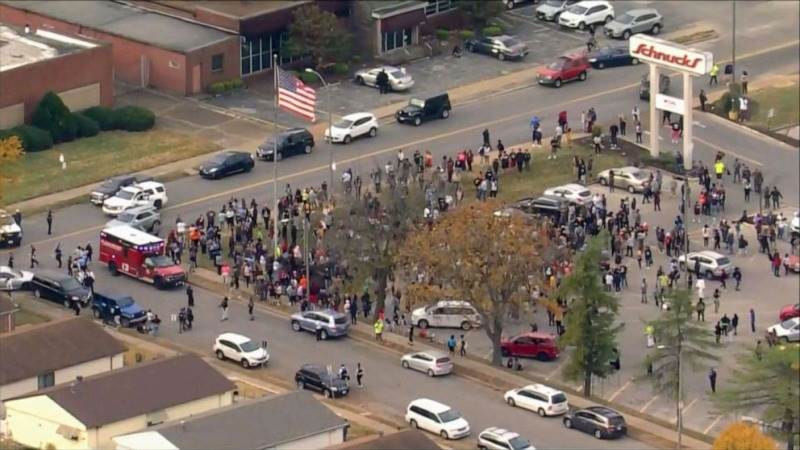 At least 6 injured, 3 killed in shooting at St. Louis school