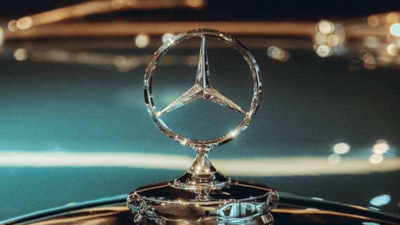 Mercedes-Benz revenue up 19% to €37.7B in Q3