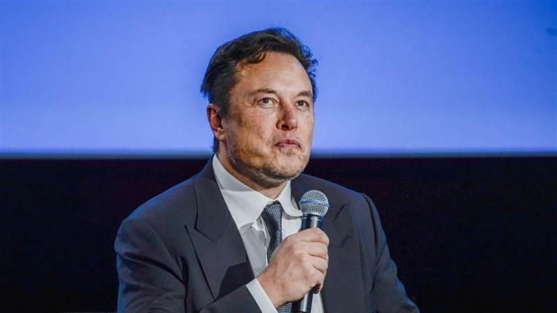 Elon Musk suggests voting for Republican Congress