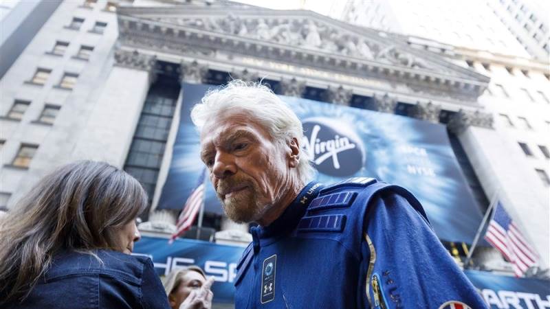 R. Branson faces lawsuit over Virgin Galactic’s travel issues