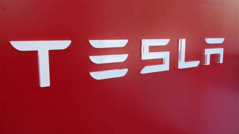 Tesla recalls 40,168 cars due to steering problems