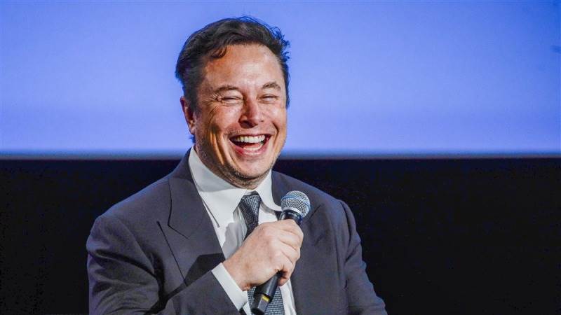 Elon Musk sells Tesla stocks worth $3.95 billion